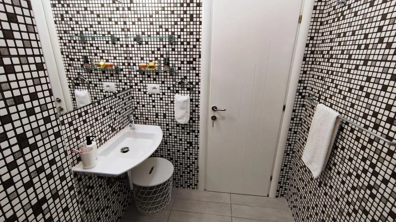 Nautilus Apartment Premium Sarandë 0*,